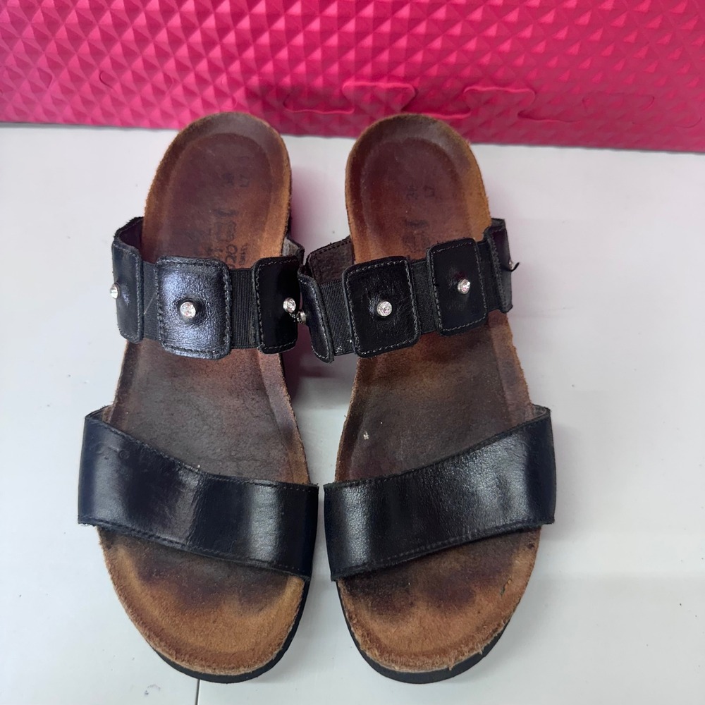 Naot Black Leather Rhinestone Slide Sandals Cork Footbed Made in‎ Israel Size 38